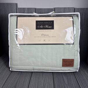 Bloomingdale's At Home Valencia lambswool Queen Size Blanket Made In Italy Rare